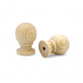Nahaufnahme von 33 mm Kiefernholz Möbelknopf showing wood grain